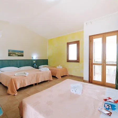 Baia Delle Mimose Aparthotel 3*