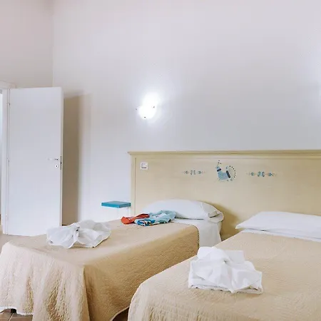 Baia Delle Mimose Aparthotel Badesi
